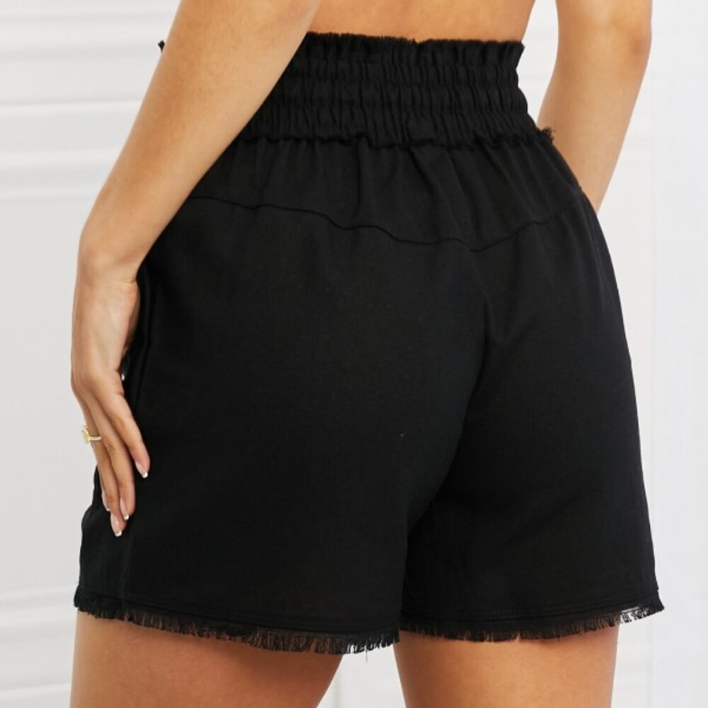 NWT Zenana Seaside Full Size Linen Shorts - Picture 2 of 3